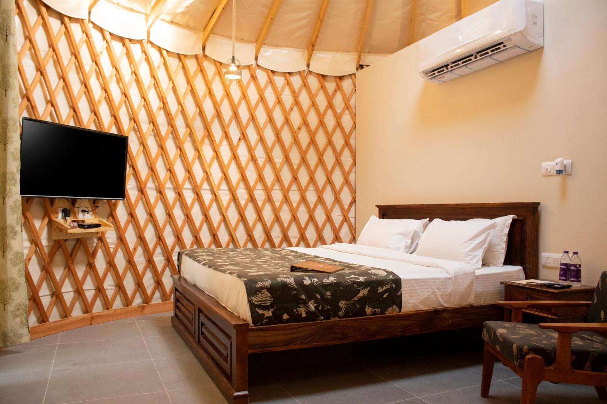 ริเวอร์ไซด์ บาย อาห์มา Hotel Garjia ภายนอก รูปภาพ